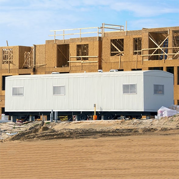 construction & jobsite shower trailers can be customized to include amenities such as changing rooms, benches, and heating systems